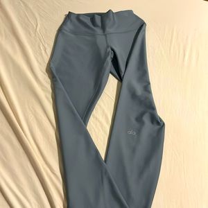Alo size medium grey leggings.